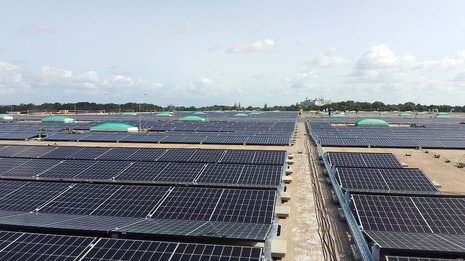 Solar energy rooftop system for a warehouse in Bremen, Germany.